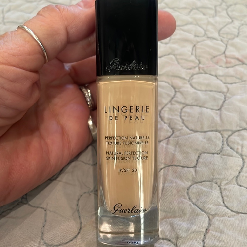 GUERLAIN Lingerie de Peau Natural Perfection Foundation, 02N, SPF 20